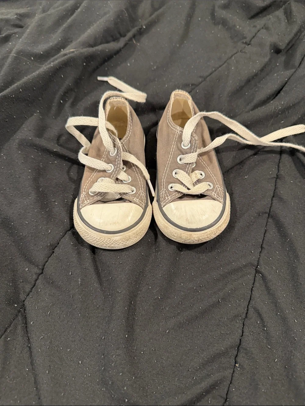 Kids Casual Canvas Lace-Up Sneakers in grey/brown size toddler 5 converse